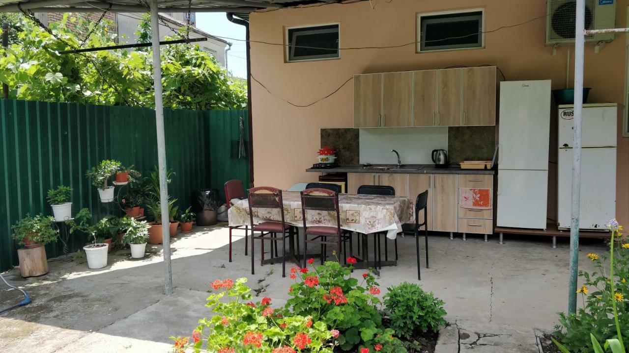 Tikhaya Gavan Guest House กากรา ภายนอก รูปภาพ