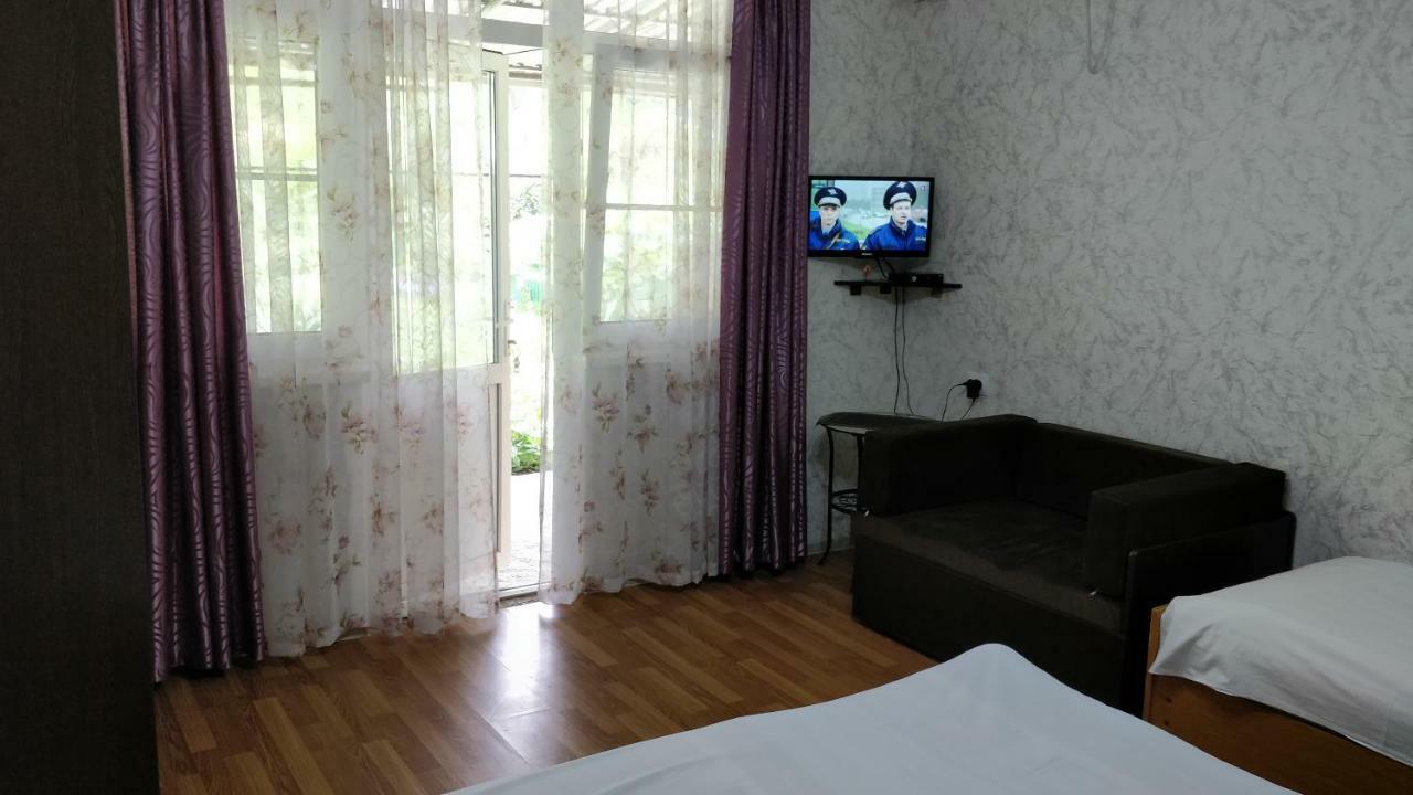 Tikhaya Gavan Guest House กากรา ภายนอก รูปภาพ